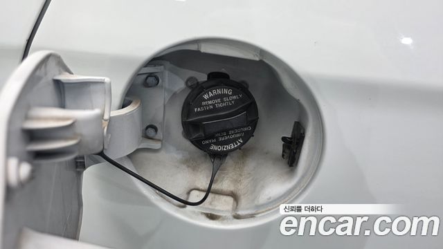 Hyundai AVANTE 2018 — photo 33