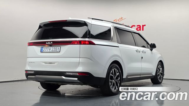 Kia Canival 2022 — photo 2