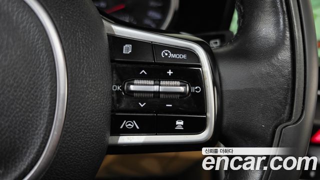 Kia Canival 2022 — photo 21