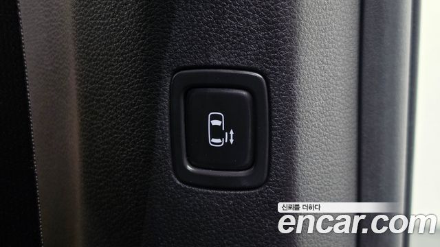 Kia Canival 2022 — photo 24