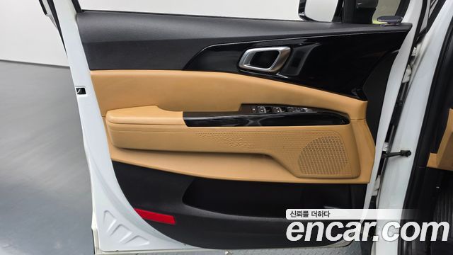 Kia Canival 2022 — photo 14