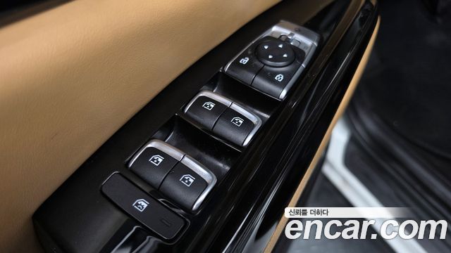 Kia Canival 2022 — photo 31