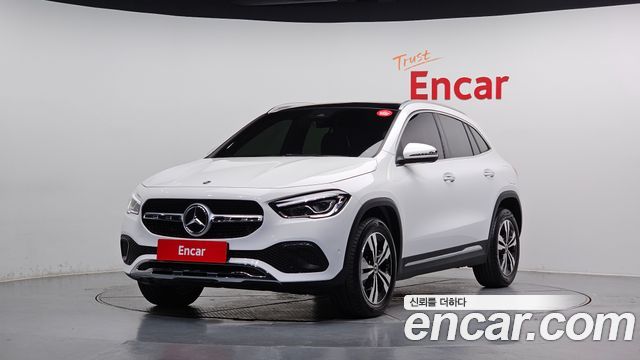 Mercedes-Benz GLA-Class 2021 — photo 1