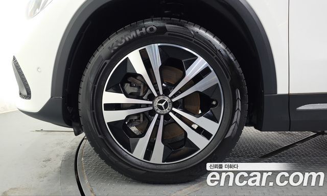 Mercedes-Benz GLA-Class 2021 — photo 5