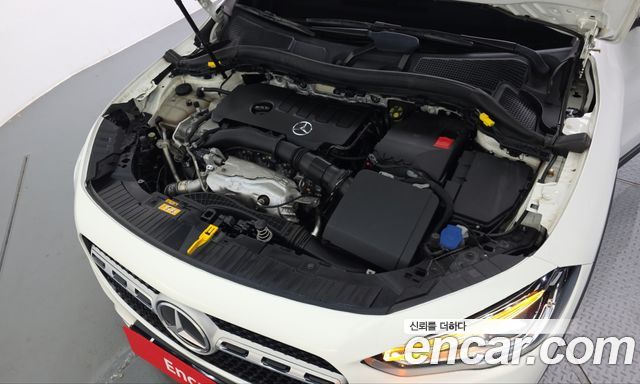 Mercedes-Benz GLA-Class 2021 — photo 6