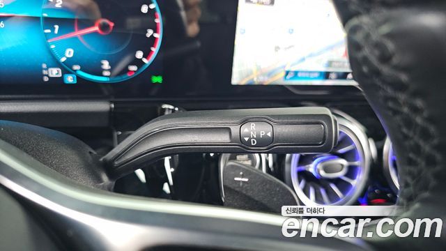 Mercedes-Benz GLA-Class 2021 — photo 12