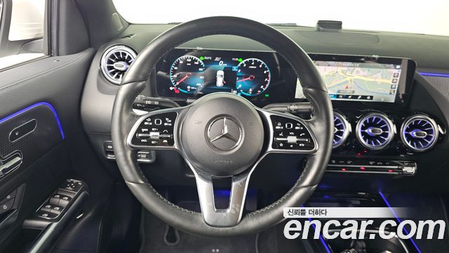 Mercedes-Benz GLA-Class 2021 — photo 19