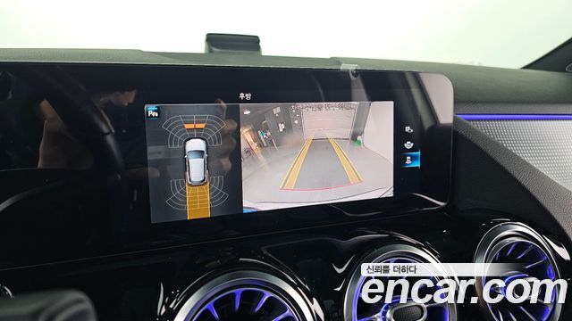 Mercedes-Benz GLA-Class 2021 — photo 20