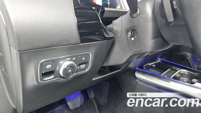 Mercedes-Benz GLA-Class 2021 — photo 26
