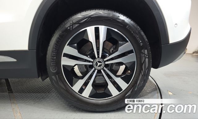Mercedes-Benz GLA-Class 2021 — photo 7