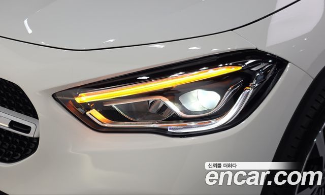 Mercedes-Benz GLA-Class 2021 — photo 8