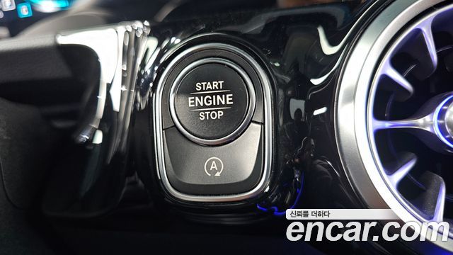 Mercedes-Benz GLA-Class 2021 — photo 27