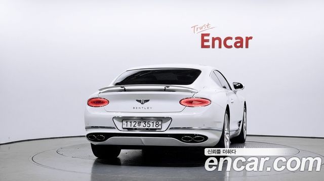 Bentley Continental 2022 — photo 4