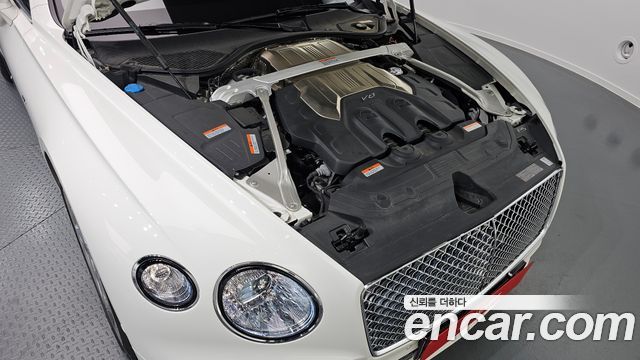 Bentley Continental 2022 — photo 6