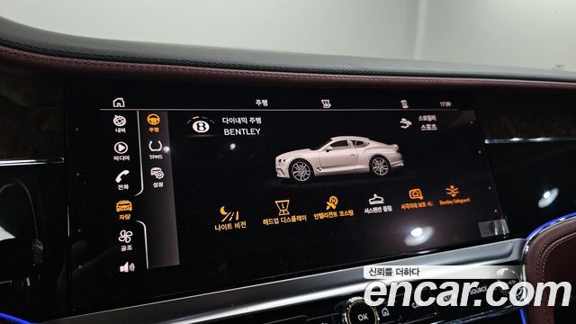 Bentley Continental 2022 — photo 13