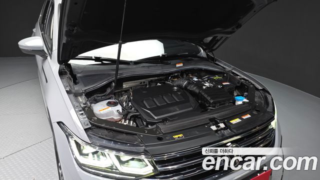 Volkswagen Tiguan 2021 — photo 6