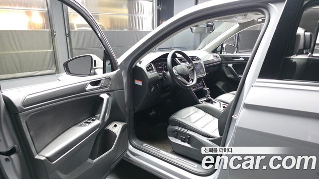 Volkswagen Tiguan 2021 — photo 13