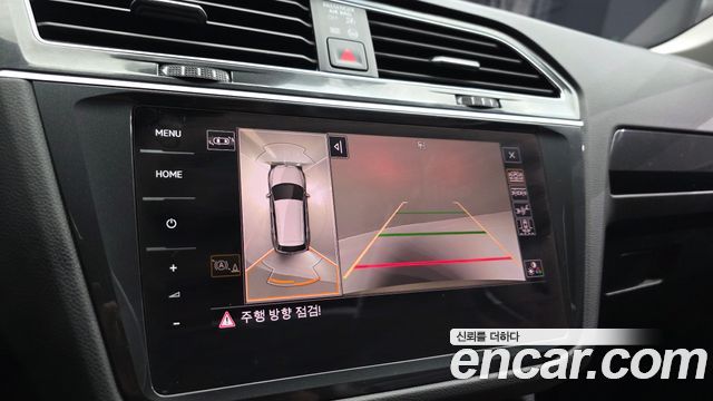 Volkswagen Tiguan 2021 — photo 21