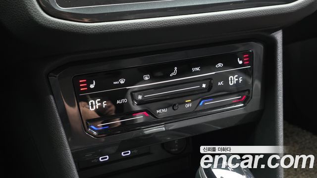 Volkswagen Tiguan 2021 — photo 23