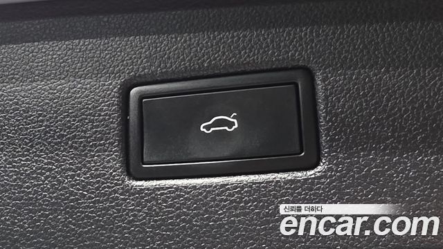 Volkswagen Tiguan 2021 — photo 27
