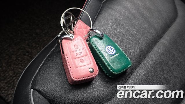 Volkswagen Tiguan 2021 — photo 31