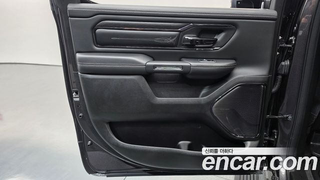 Dodge Ram Pick Up 2022 — photo 15