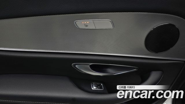 Mercedes-Benz E-Class 2018 — photo 25