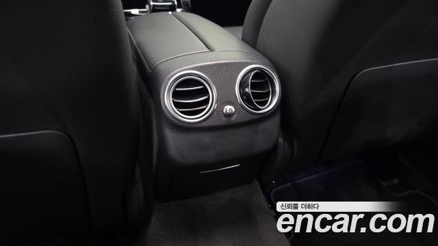 Mercedes-Benz E-Class 2018 — photo 35