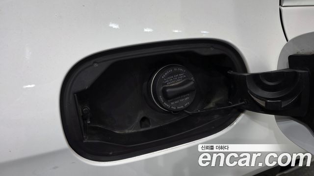 Mercedes-Benz E-Class 2018 — photo 36