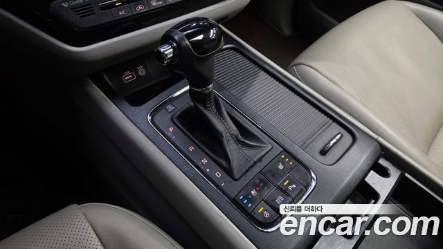 Kia Canival 2016 — photo 12