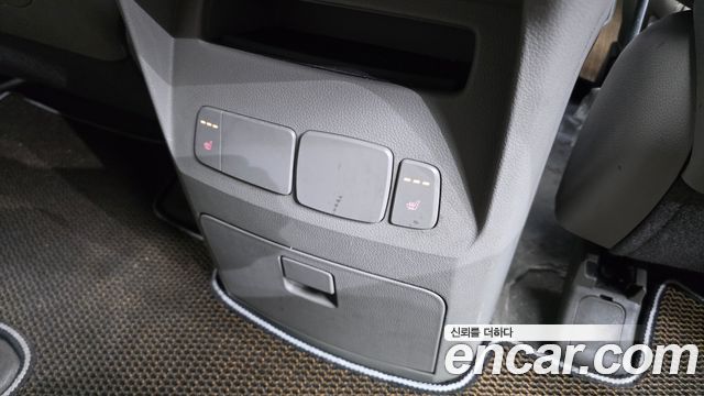 Kia Canival 2016 — photo 25
