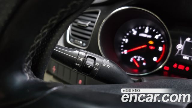 Kia Canival 2016 — photo 27
