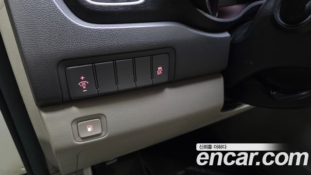 Kia Canival 2016 — photo 29