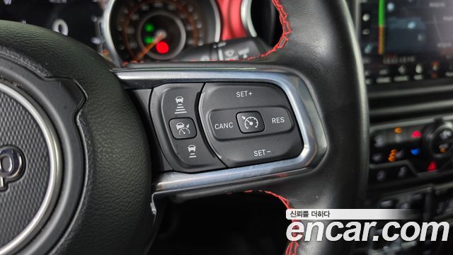 Jeep Gladiator 2023 — photo 15
