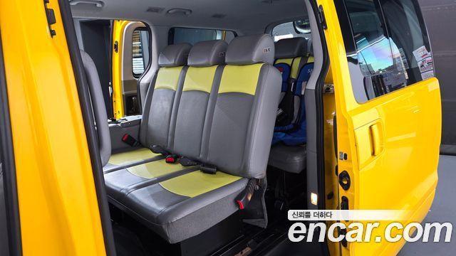 Hyundai Starex 2017 — photo 13