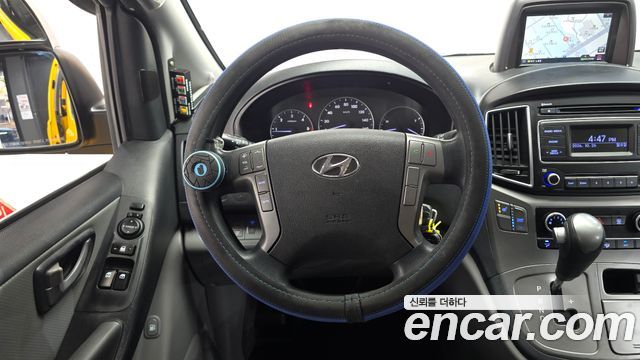 Hyundai Starex 2017 — photo 14