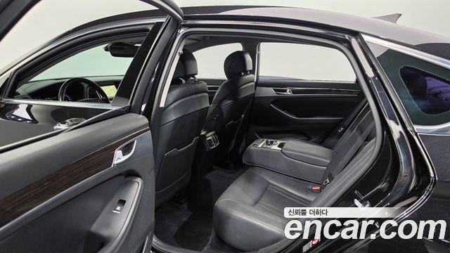 Genesis G80 2018 — photo 11
