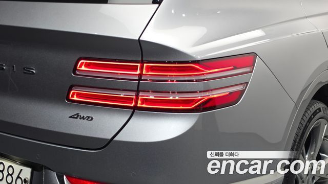 Genesis GV80 2020 — photo 9