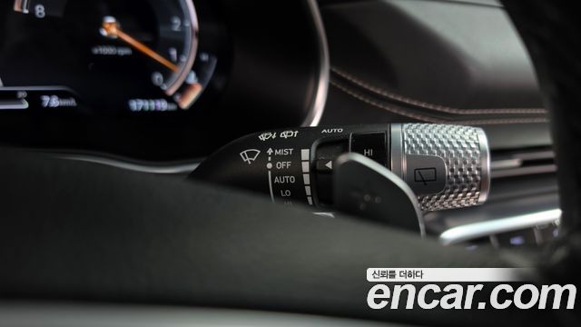 Genesis GV80 2020 — photo 29