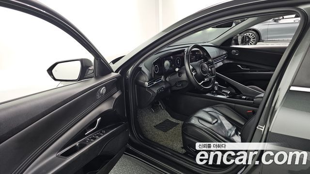 Hyundai AVANTE 2021 — photo 13
