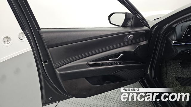 Hyundai AVANTE 2021 — photo 14