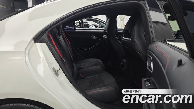 Mercedes-Benz CLA-Class 2018 — photo 17