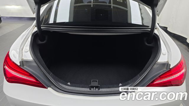 Mercedes-Benz CLA-Class 2018 — photo 23