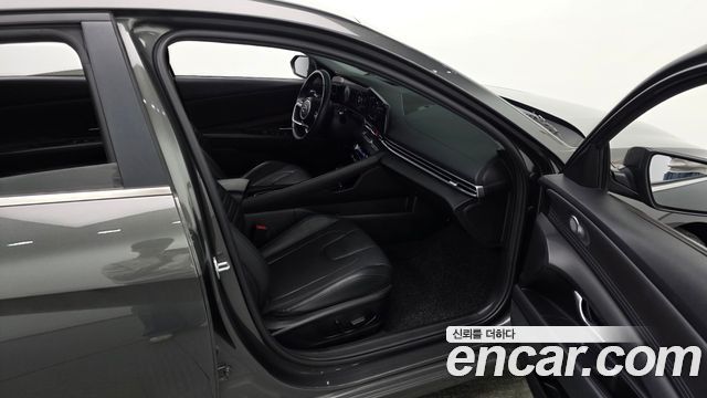 Hyundai AVANTE 2023 — photo 17