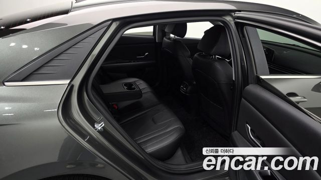 Hyundai AVANTE 2023 — photo 18