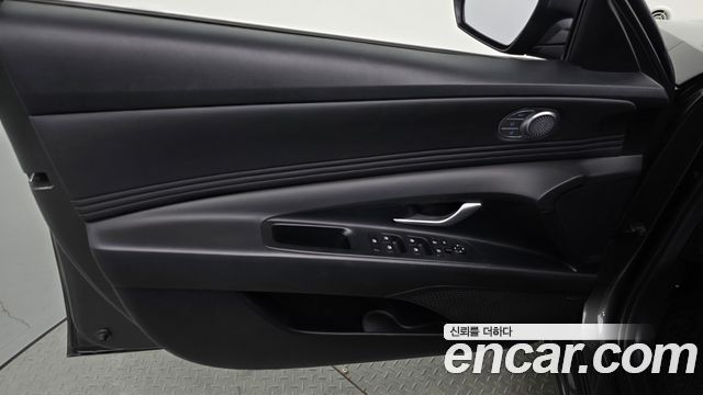 Hyundai AVANTE 2023 — photo 14