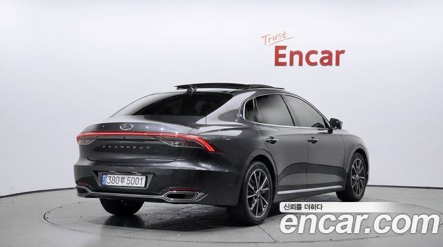 Hyundai Grandeur 2022 — photo 2