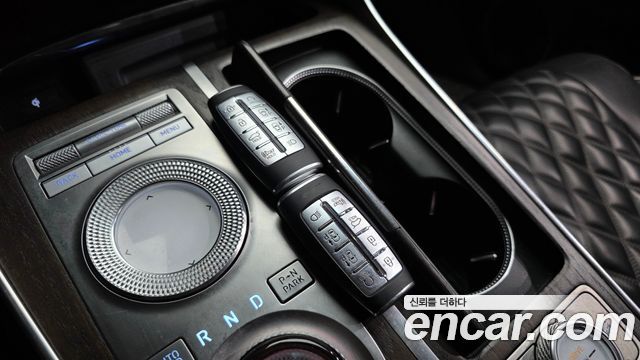Genesis GV80 2022 — photo 28