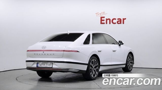 Hyundai Grandeur 2023 — photo 2