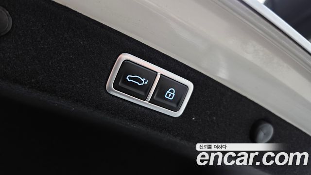 Hyundai Grandeur 2023 — photo 16